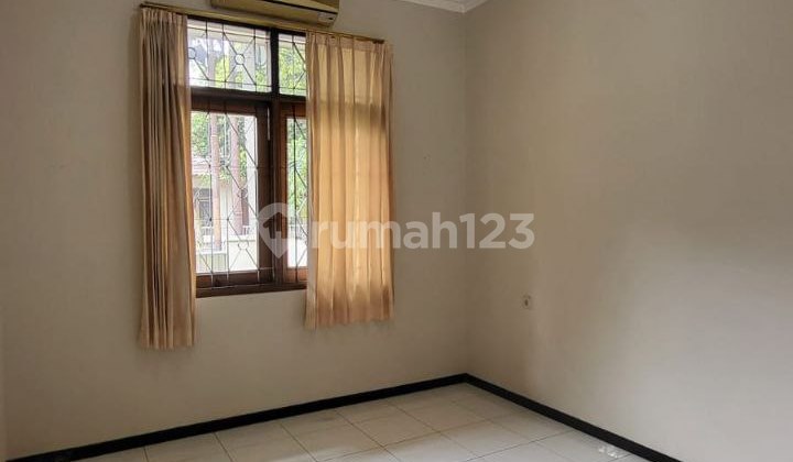Ready-to-Occupy Minimalist House in a Strategic Location at Batununggal 2