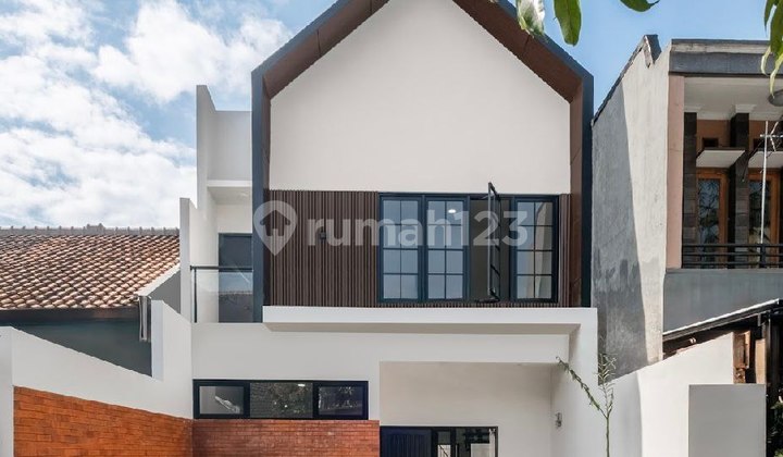 Rumah Baru 2Lantai Tropical Modern House di Antapani