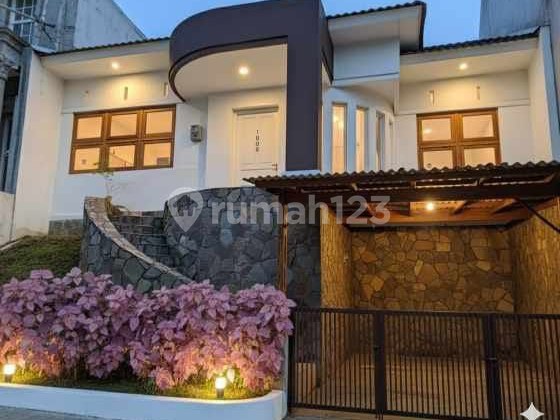 Ready-to-Occupy Minimalist House in Setiabudi Regency Complex 2