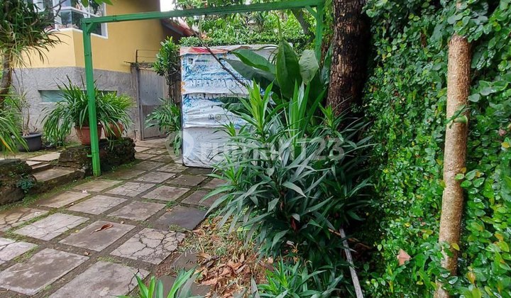 Rumahinggal Minimalis Lokasi Strategis di Komplek Antapani 2