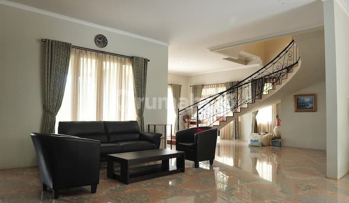 Rumah Lux 3 Lantai Siap Strategis Best Lokasi di Dago Pakar 2