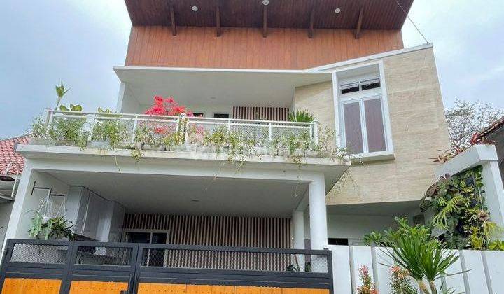 Rumah Mewah Full Furnished Ada Kolam Renang di Arcamanik Endah 1