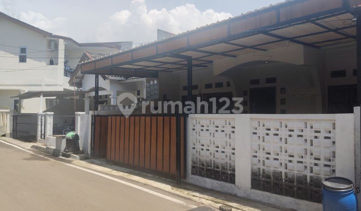 Dijual Cepat Rumah Hunian Nyaman Sudah Renovasi di Antapani