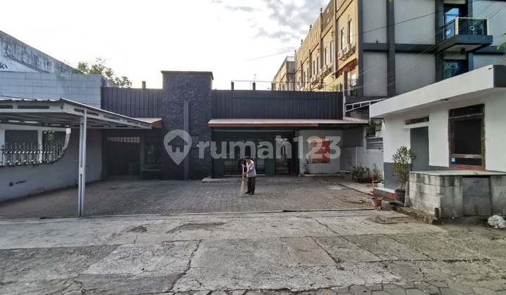 Dijual Tempat Usaha Lokasi Strategis di Lengkong