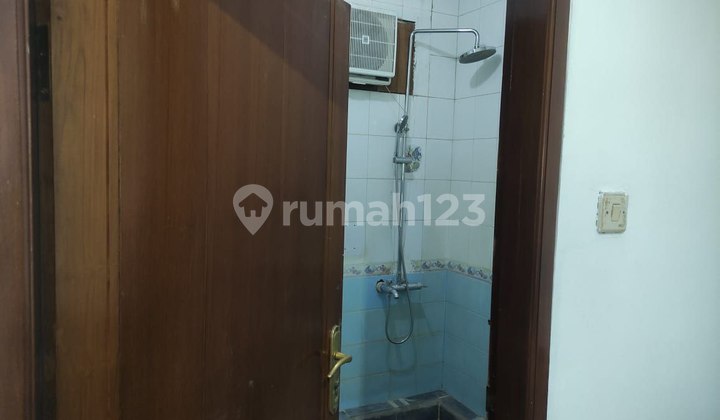 Ready-to-Live Minimalist 2-Story House in the Exclusive Batununggal Complex 2