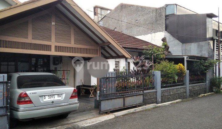 Minimalist House Ready to Occupancy Location at Sayap Bkr Buah Batu