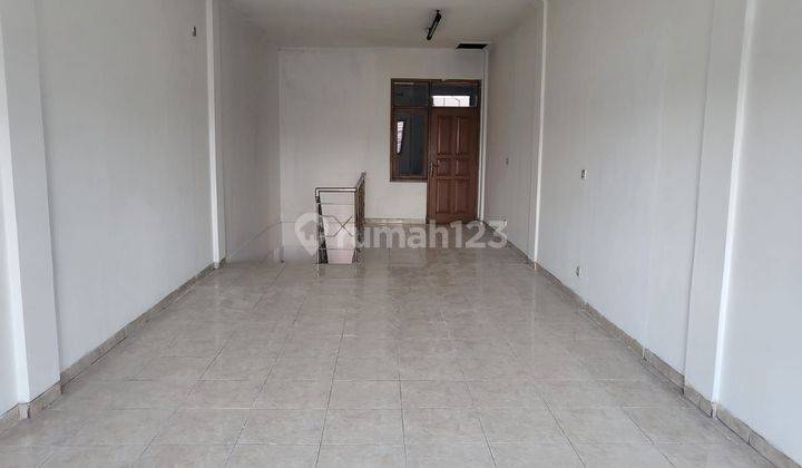 Disewakan/dijual Ruko Siap huni di daerah strategis dekat Cicaheum 2