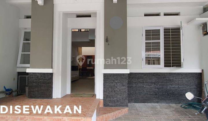 Rumah 2 Lantai di  Kota Baru Parahyangan hadap Timur 1