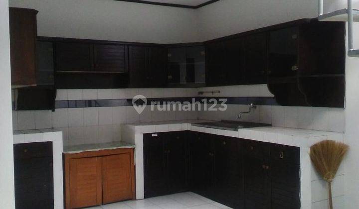 Rumah Kontrakan Di Kembar Mas Hadap Timur Semi Furnished 2