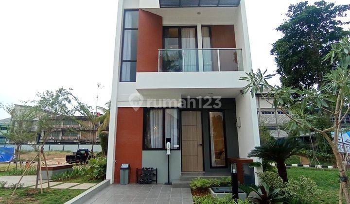 Rumah Mewah Murah 2 Lantai Balkon 1