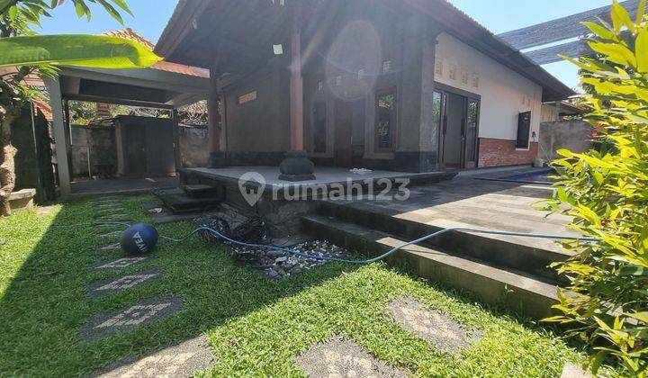 Villa 3 Bedroom Rumah Semi Furnished di Sanur, Denpasar 2