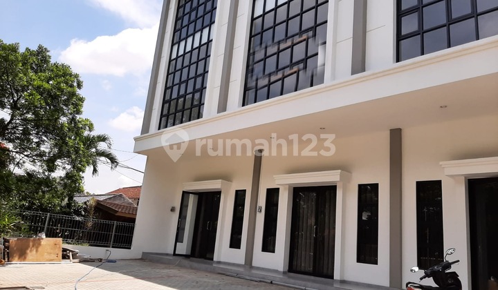 3 unit Ruko Baru 3lt di Purnawarman (sayap Dago)  1