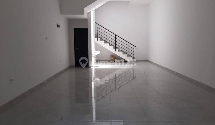 3 unit Ruko Baru 3lt di Purnawarman (sayap Dago)  2