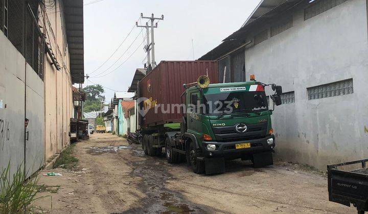 Gudang di Cibolerang (komplek) SHM Hadap Timur 1