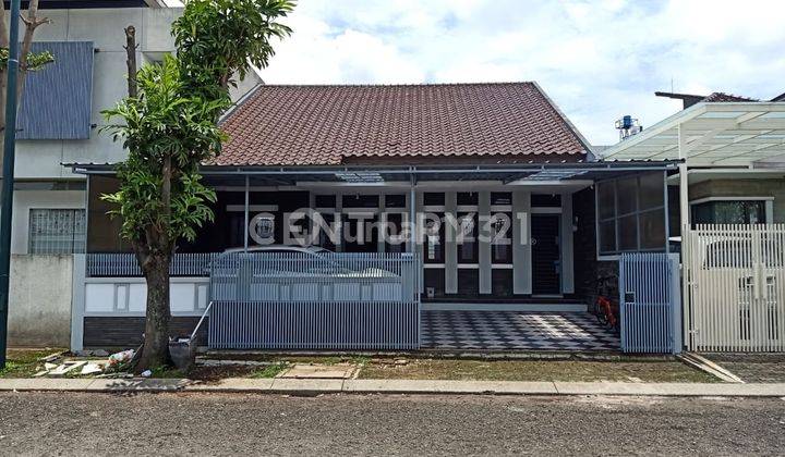 Rumah Siap Huni Di Singgasana Pradana, Kota Bandung 1