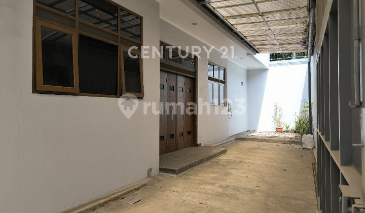 Rumah Bisa Untuk Usaha Disumber Sari Kota Bandung  2