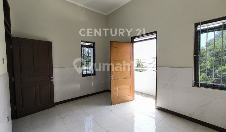 Rumah Bisa Untuk Usaha Disumber Sari Kota Bandung  1