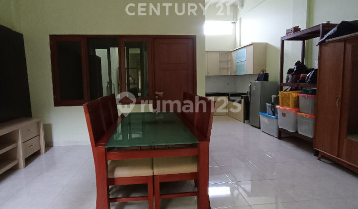 Ready-to-Use Shop House on Jl Jend Sudirman Main Road 2