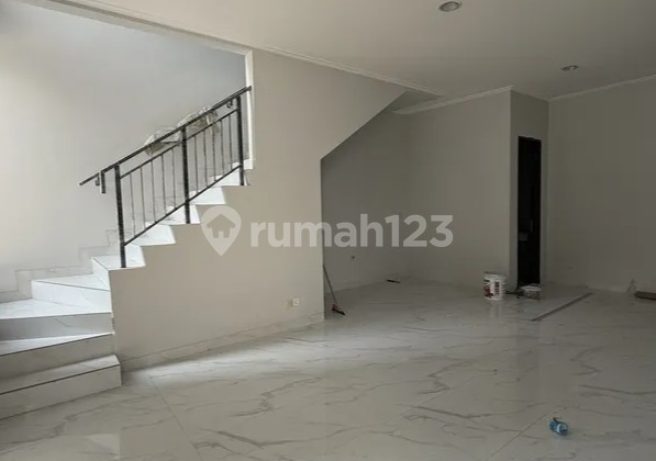 Hunian Mewah Rumah Brand New Pik 2 Kuningan Village 4+1 BR, Ready 2