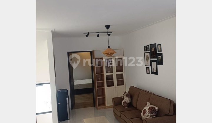 Fully Furnished House at Golf Island PIK, Size 5x17.8m, Already Neatly Renovated. Fully Furnished House at Golf Island PIK, Size 5x17.8m, Already Neatly Renovated.