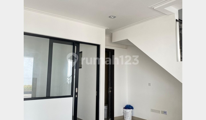 Disewakan Rumah Pik 2 Type Luna 5X10m 3 Lantai Brand New Termurah 2