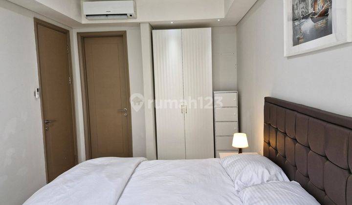 kamar tidur apartemen gold coast pik luas