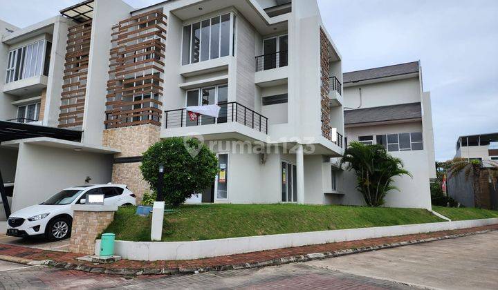 Rumah Baru Hook Grisenda Cluster Lucky Park Borealis Lt 250m, SHM 1