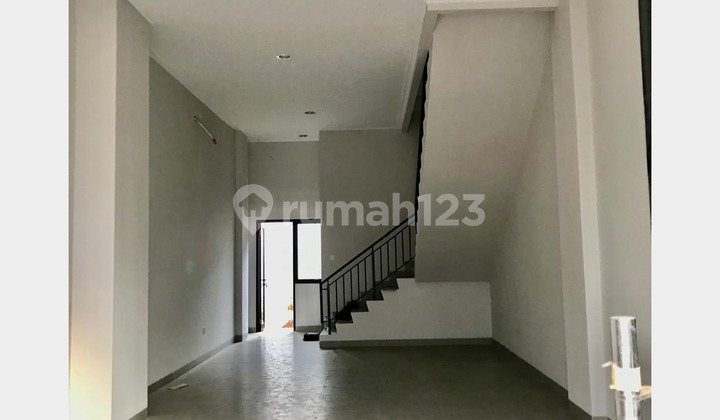 Termurah Rukan Thema Mega Kuningan 4.5x18m Brand New, Hdp Selatan