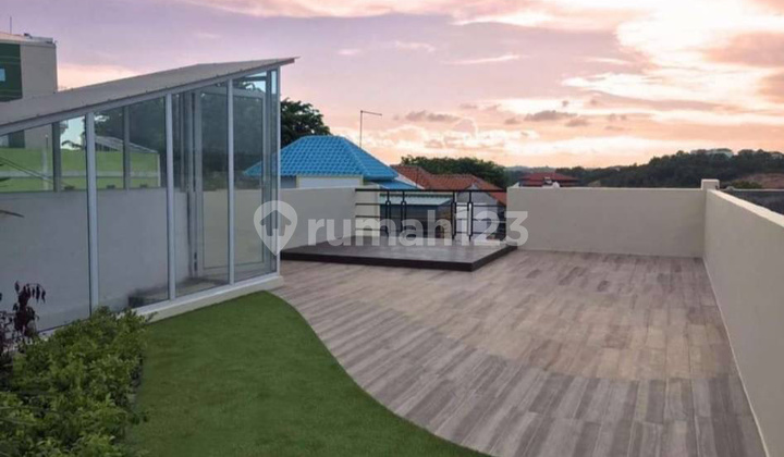 Dijual cepat rumah 3 lantai di Baloi view 3