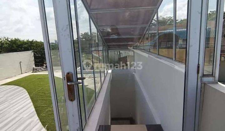 Dijual cepat rumah 3 lantai di Baloi view 4