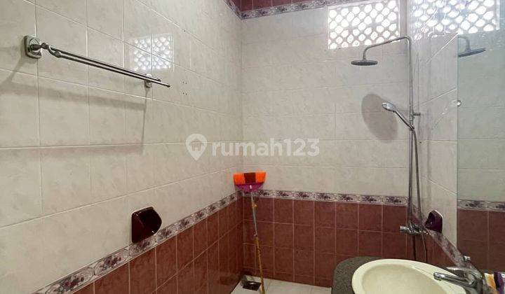 Dijual rumah 2lantai bukit indah sukajadi full furniture!!! 9