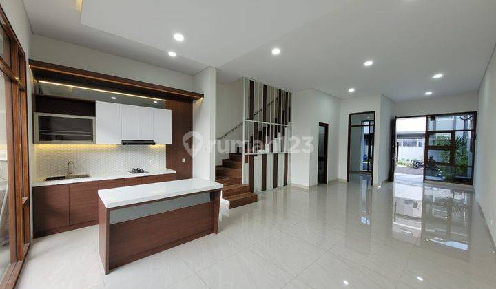 Turun Harga! Minimalis Brand New Home at Singgasana 2