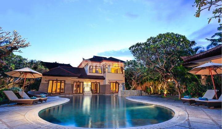 Luxury Villa At Seminyak, Bali 1