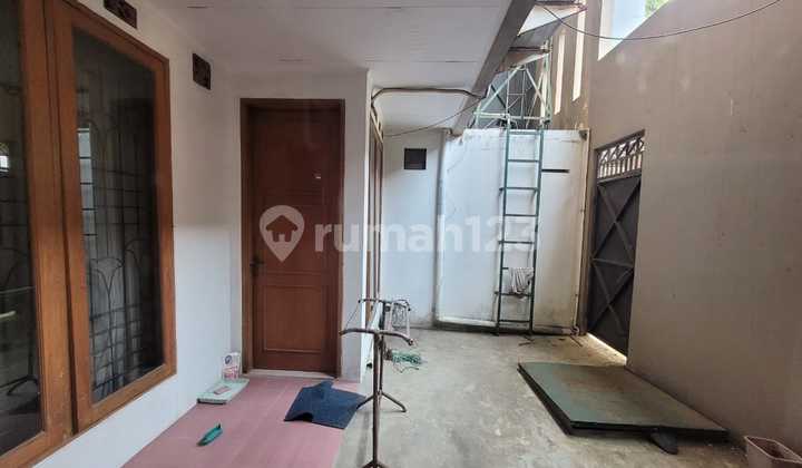 Rumah 2 Lantai di Setra Duta, Bandung 2