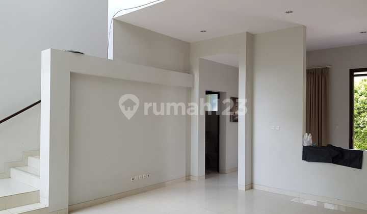 Rumah Minimalis Modern Bagus Setra Duta 2