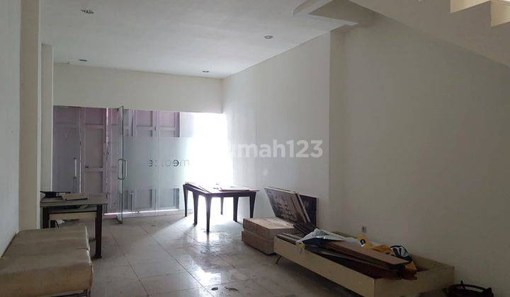 Ruko 3,5 Lantai Surya Sumantri, Hanya Rp 3,5 M 2