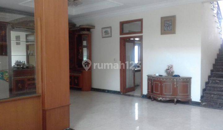 Rumah Besar 2 Lantai Setraduta Mainroad 2