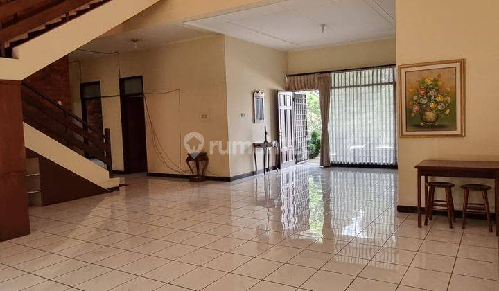 Rumah 2 Lantai Bagus Furnished Sayap Setiabudi Atas 1