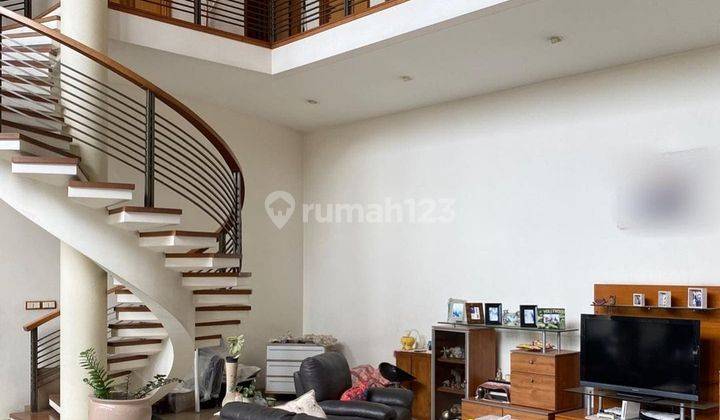 Rumah Sayap Otista, dekat King 1