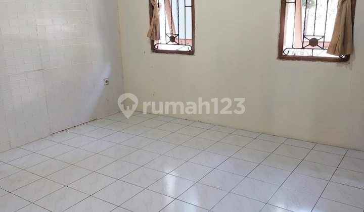 Nice 2-Story House in Setiabudhi Regency 2