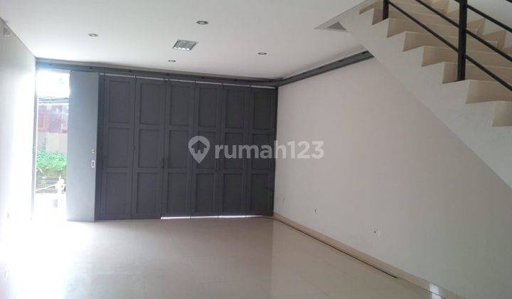 2 Unit Ruko Sukahaji, Sayap Setrasari Mainroad 2