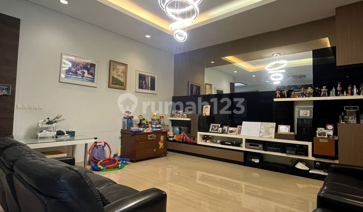 Luxury House Budi Asih