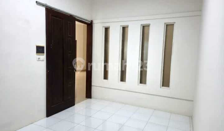 Rumah Bagus Singgasana Pradana, Bandung 2