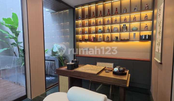 Rumah Bagus Furnished Sayap Setra Sari, Bandung 2