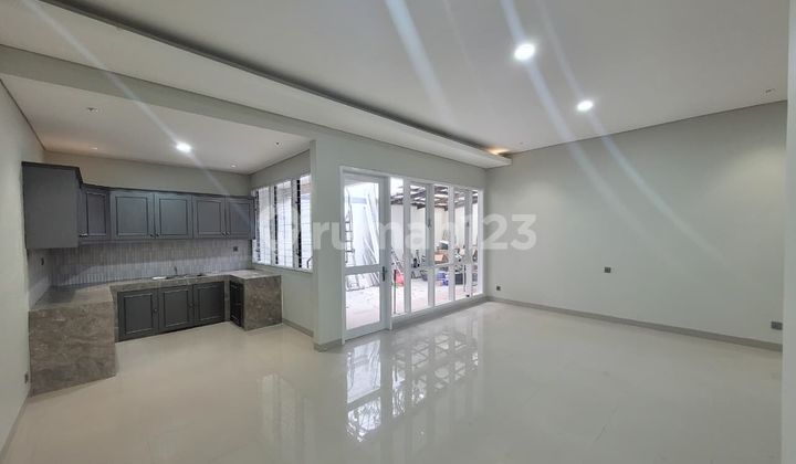 Good Deal! Rumah di Taman Holis Indah 1 2