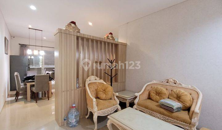 Rumah 2,5 Lantai Bagus Furnished di Setrasari Kulon, Bandung 2