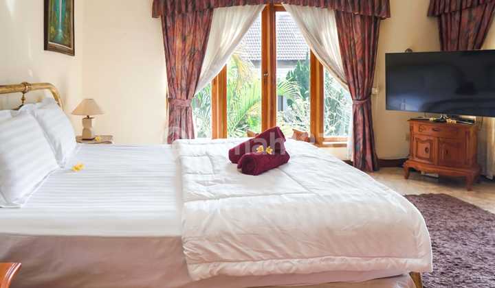 Luxury Villa Kerobokan With a Spacious Garden Luxury Villa Kerobokan With a Spacious Garden