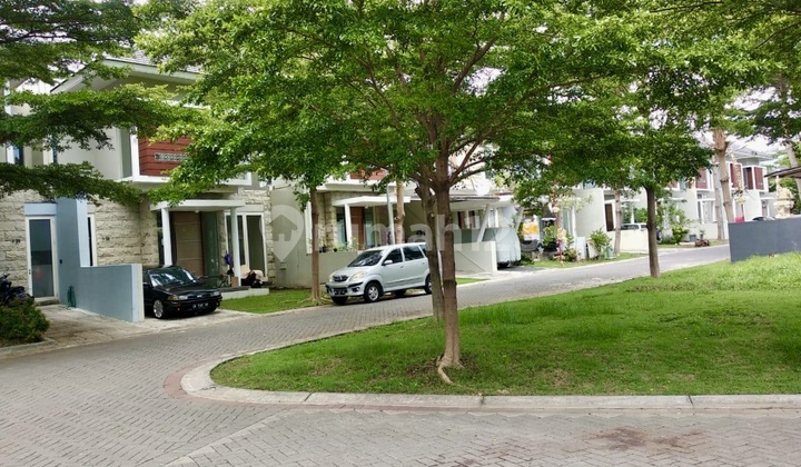 Rumah Modern Citraland | SHM | Hadap Selatan | Lingkungan Asri 2