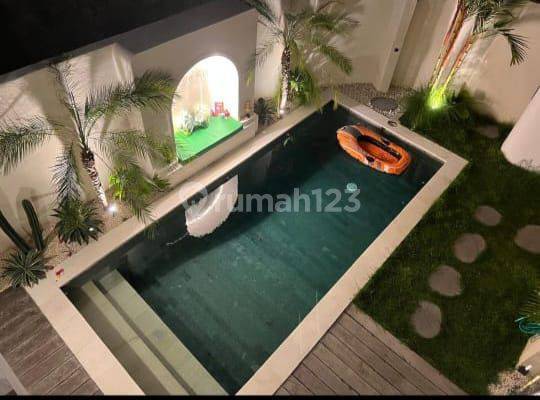 Modern Villa Kerobokan Ready Unit Fully Furnished Bonus Pool 1