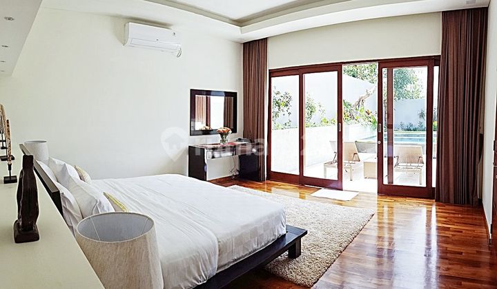 Modern Tropical Villa Near Balangan Beach